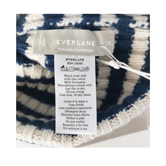 Everlane the Cashmere Unisex Striped Beanie in Navy and White NWT - Picture 6 of 6